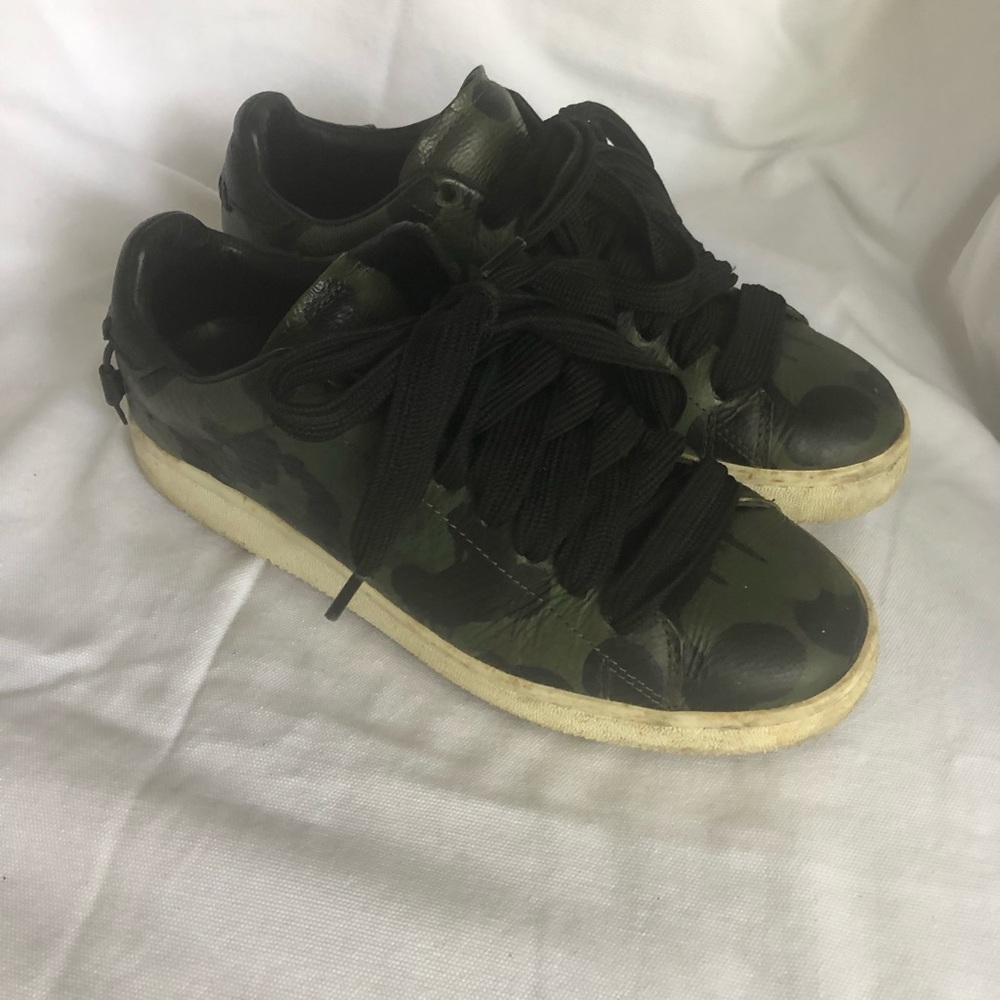 Coach Sneakers.